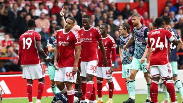 Nottingham Forest 1-1 Brentford: Steve Cooper and Thomas Frank both unhappy  with VAR decisions - BBC Sport