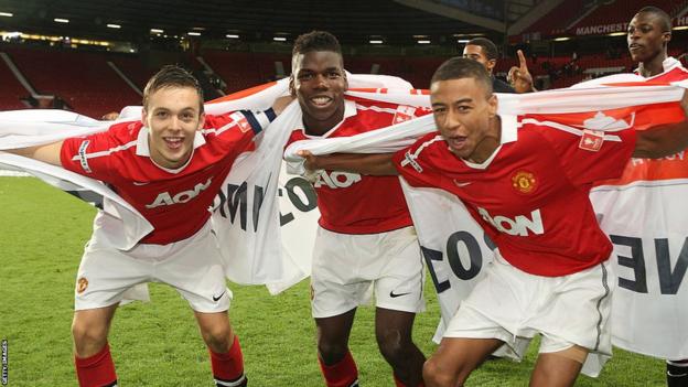 Thorpe, left, with Paul Pogba and Jesse Lingard, in the Manchester United youth team