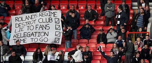 Charlton fans protest