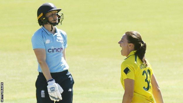 Tahlia McGrath celebrates Heather Knight wicket