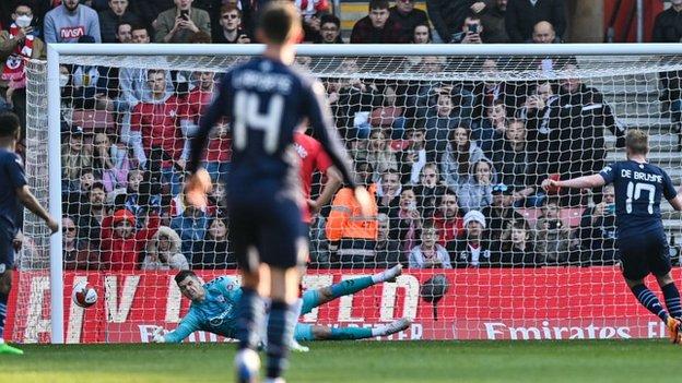 Kevin de Bruyne scores penalty for Manchester City