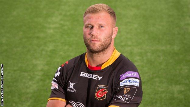 Ross Moriarty in Dragons kit