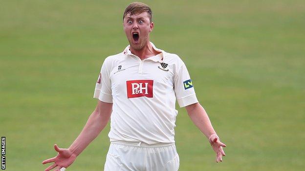 Ollie Robinson: Sussex all-rounder signs new contract ...