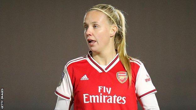 Beth Mead in action for Arsenal Women