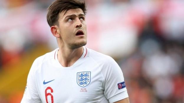 Harry Maguire: Manchester United bid £70m for Leicester City defender - BBC Sport