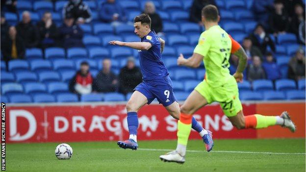Cardiff City 2-1 Nottingham Forest: Hugill scores on debut