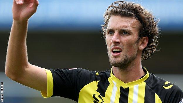 Forest Green Rovers: Dagenham's Christian Doidge and Nantwich's Jon ...