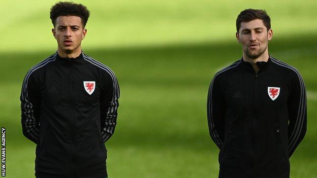 Euro 2020 Ethan Ampadu And Ben Davies Are Fitness Concerns For Wales Bbc Sport