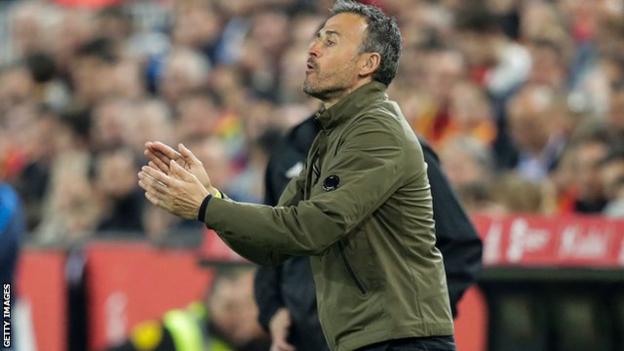 Luis Enrique says he sacked Robert Moreno from Spain post for