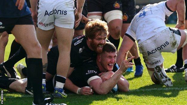 Premiership: Exeter 19-12 Sale - Chiefs edge to narrow win over Sharks -  BBC Sport