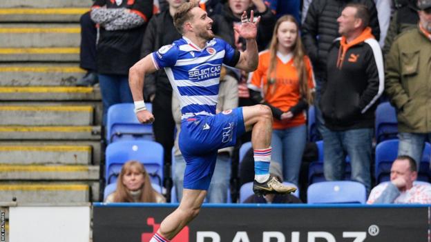 Sam Smith's header helped Reading level things up