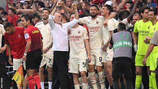 AC Milan win Serie A title first time in 11 years after victory at Sassuolo BBC