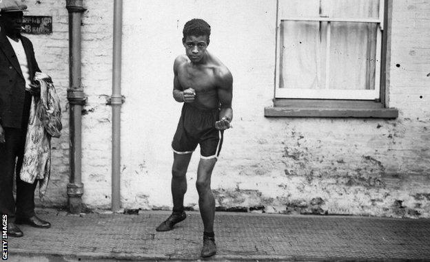 Len Johnson: The boxer with 93 wins who could never become British champion  - BBC Sport