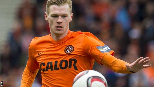 Billy Mckay in action for Dundee United