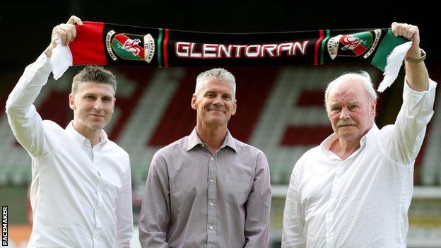 Leeman, Smyth and McFall will form part of the new management team at Glentoran