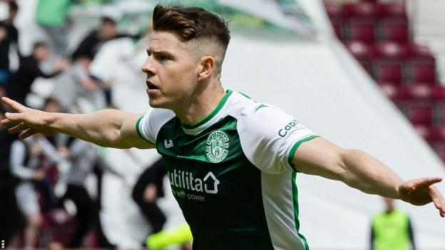Hibernian striker Kevin Nisbet celebrates