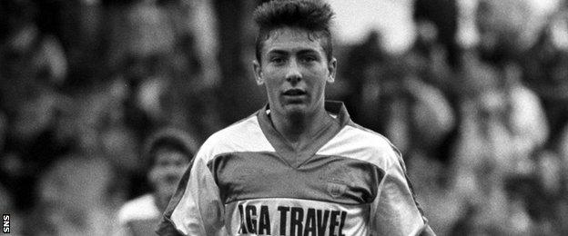 Derek McInnes playing for Morton in 1988