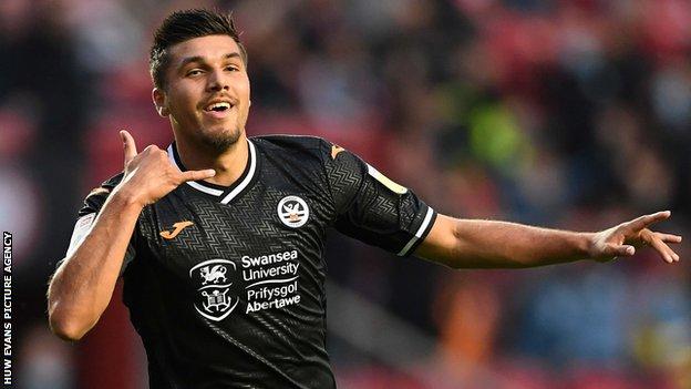 Joel Piroe has scored five goals in 10 Championship appearances, only seven of which have been starts