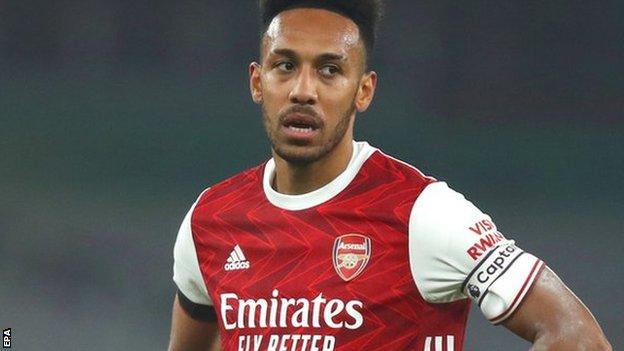 Pierre Emerick-Aubameyang touched the ball fewer times (23) than his goalkeeper Bernd Leno (24) during the game