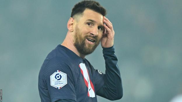 PSG 0-1 Lyon: Lionel Messi's naмe whistled Ƅy own fans as PSG lose again - BBC Sport