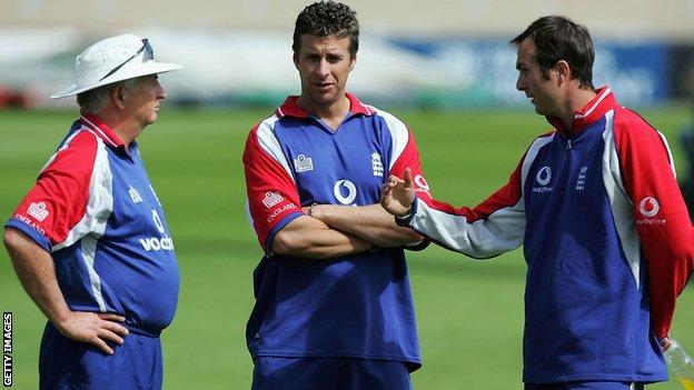 Duncan Fletcher, Troy Cooley and Michael Vaughan