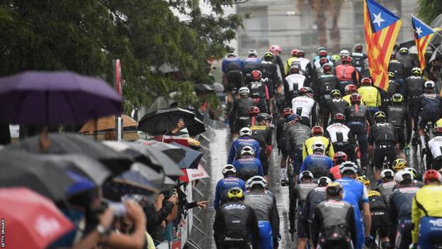 The start of Sunday's stage two of the Vuelta a Espana