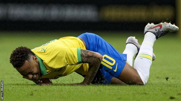 Neymar suffers injury during a friendly game for Brazil