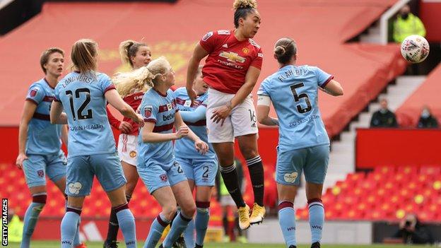 Lauren James scores for Man Utd