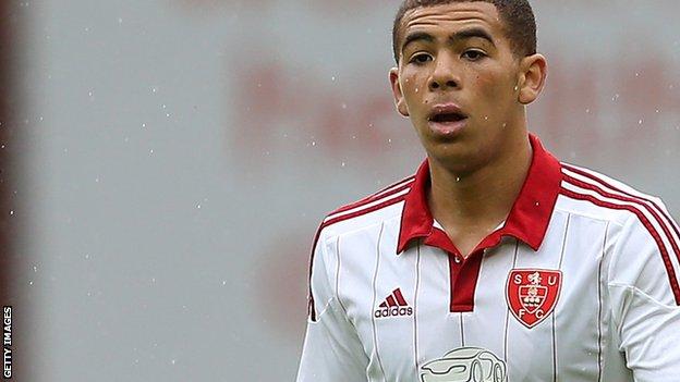 Che Adams in action for Sheffield United