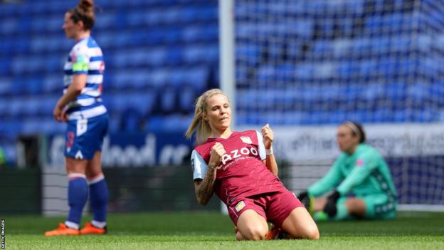 Rachel Daly of Aston Villa scores her second goal for Aston Villa during the FA Women's Super League match between Reading and Aston Villa at Select Car Leasing Stadium on May 07, 2023 in Reading, England.