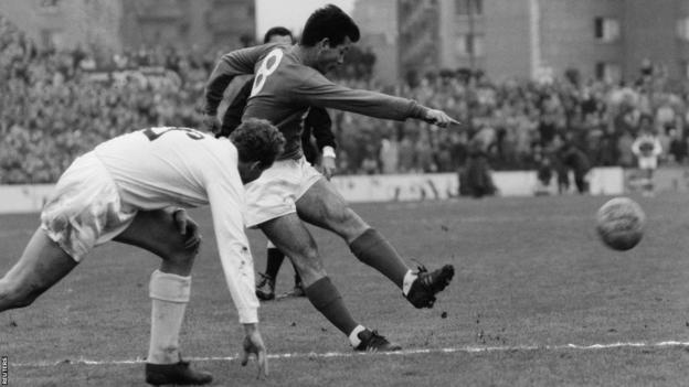 Just Fontaine scores for France