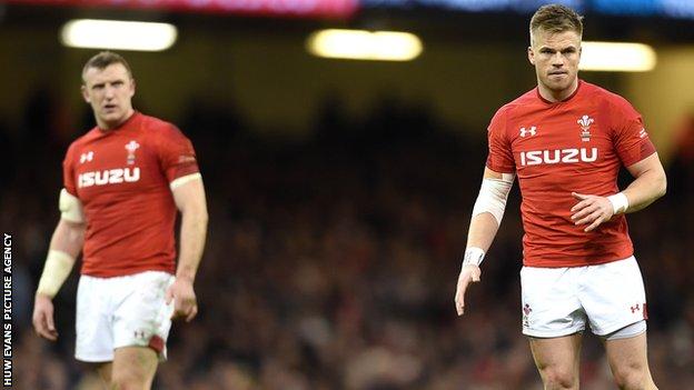 Gareth Anscombe And Hadleigh Parkes Wales New Zealand Made Midfield Bbc Sport