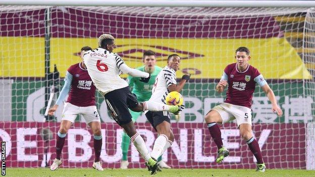 Paul Pogba scores Manchester United's winner against Burnley