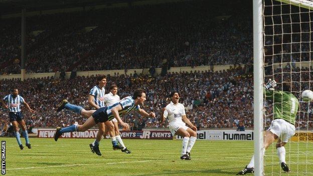 Chris Hughton was a Tottenham Hotspur player when Coventry City won the FA Cup in 1987, watching in anguish as Keith Houchen equalised on the way to the Sky Blues' famous 3-2 Wembley triumph