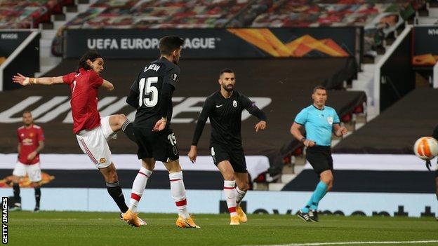 Edinson Cavani scores for Man Utd against Granada