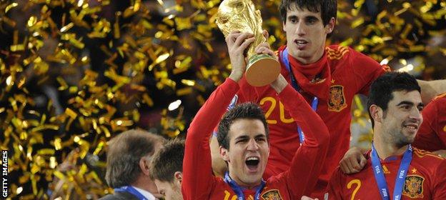 Fabregas lifts the World Cup