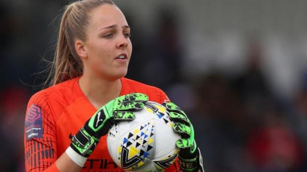 Ellie Roebuck: Manchester City Women keeper extends contract by two ...