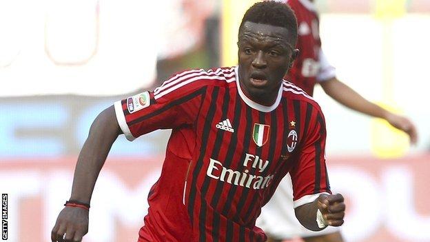 Former AC Milan midfielder Sulley Muntari extends his stay in Spain