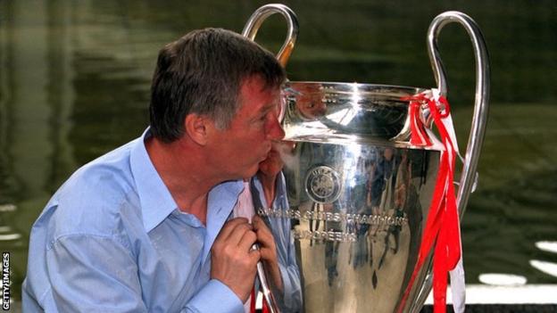 Sir Alex Ferguson kisses the European Cup after his Manchester United side beat Bayern Munich in the 1999 final