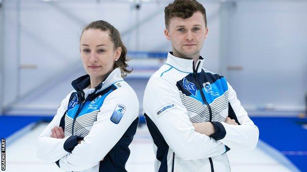 Jennifer Dodds et Bruce Mouat arboreront le drapeau de l'Écosse à Aberdeen