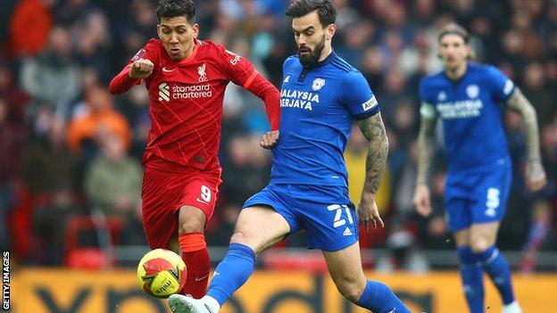 Cardiff, UK. 07th Aug, 2021. Marlon Pack #21 of Cardiff City under pressure  from Callum Styles #4 of Barnsley in Cardiff, United Kingdom on 8/7/2021.  (Photo by Mike Jones/News Images/Sipa USA) Credit