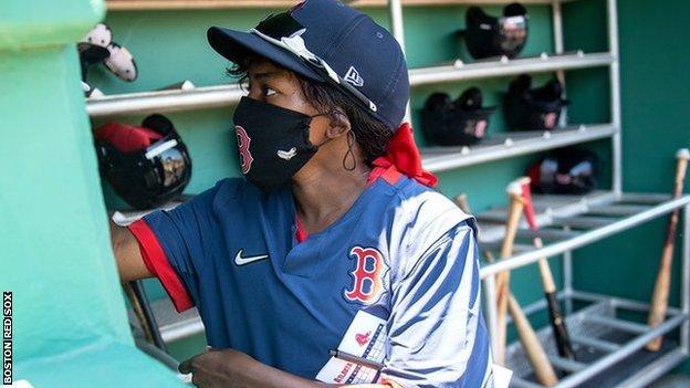 San Francisco Giants: Alyssa Nakken becomes first woman to coach on-field  in regular season - BBC Sport