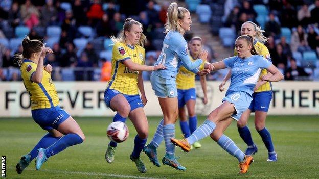 Georgia Stanway scores for City