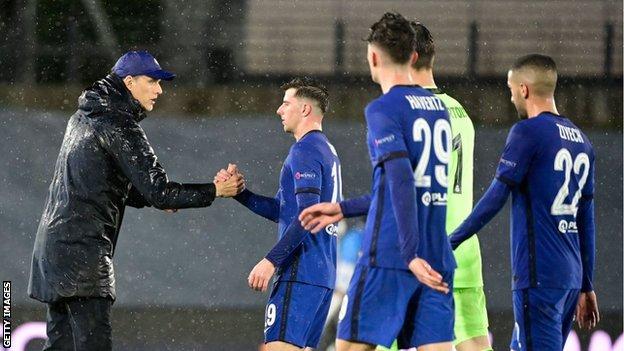 Chelsea boss Thomas Tuchel congratulates his players after their draw at Real Madrid
