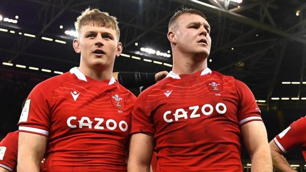 Jac Morgan and Dewi Lake both play for Ospreys