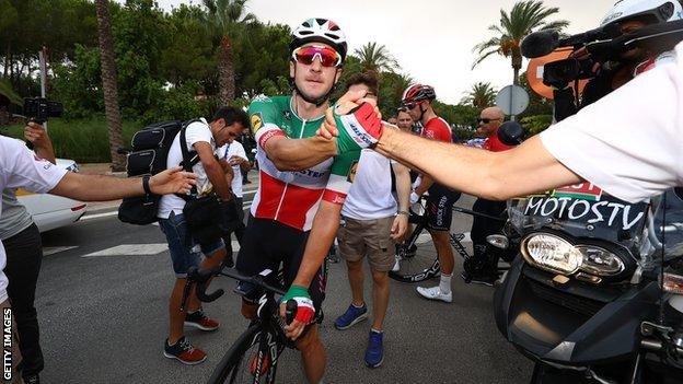Elia Viviani celebrates winning stage three of the Vuelta a Espana