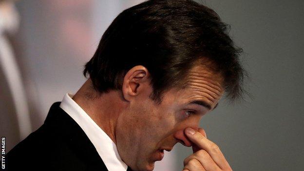 Julen Lopetegui se emocionó cuando fue anunciado como entrenador del Real Madrid