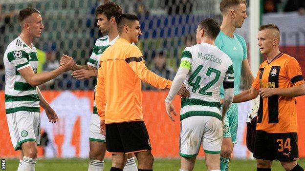 Celtic fined by Uefa for fans' anti-monarchy banner in Warsaw - BBC Sport