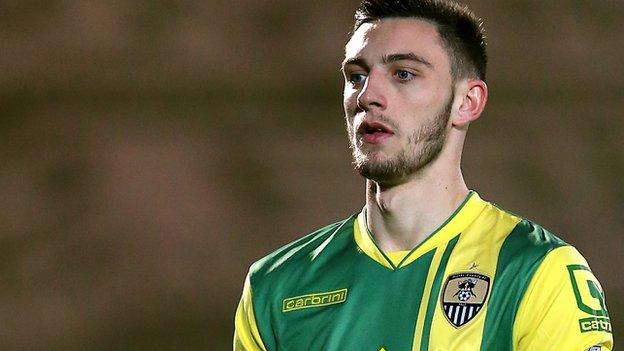 Jake Cassidy: Oldham Athletic bring in ex-Wolves striker - BBC Sport