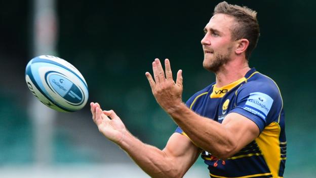 Ashley Beck: Wales and Worcester centre breaks leg - BBC Sport